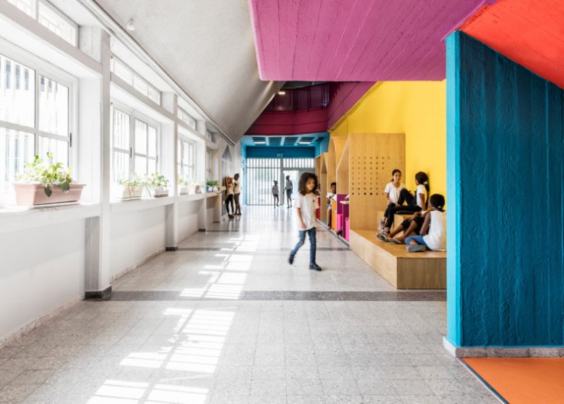 Школа для детей-беженцев в Тель-Авиве