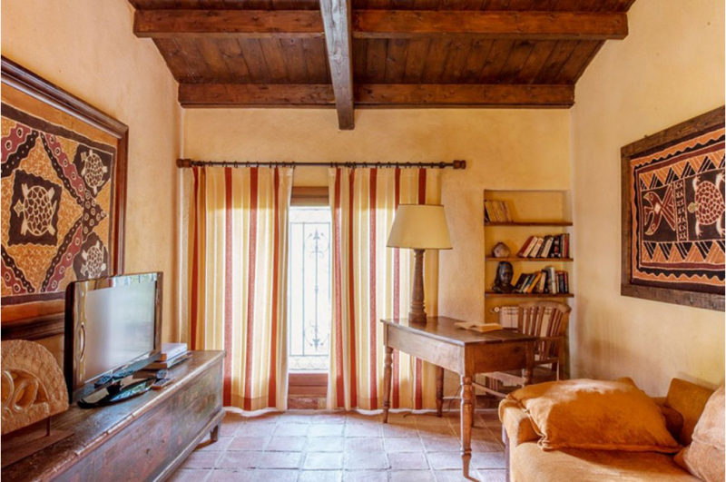 Старинная вилла эпохи колониализма, расположенная в Сицилии