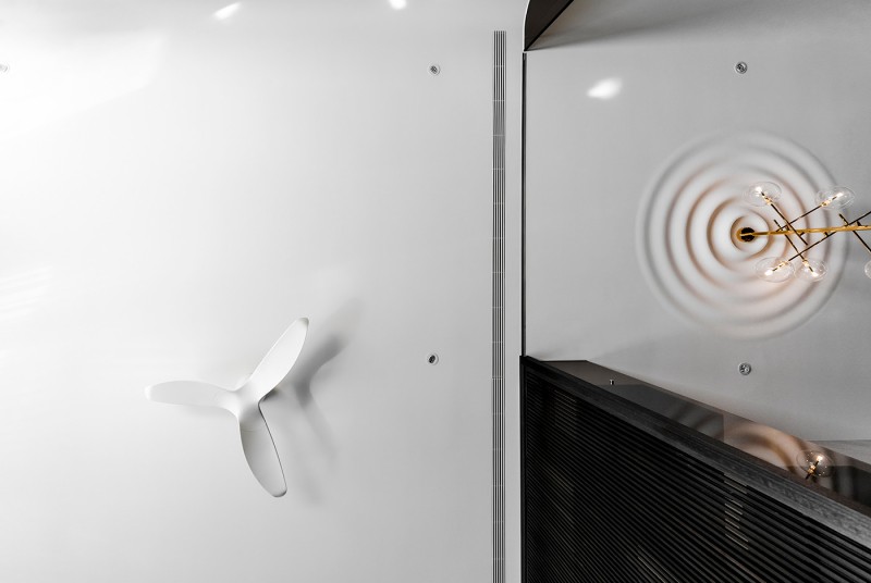 Контрастный интерьер Контрастный интерьер