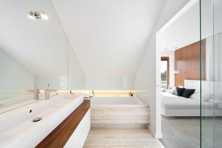 Минималистский дом в Миколуве, Польша