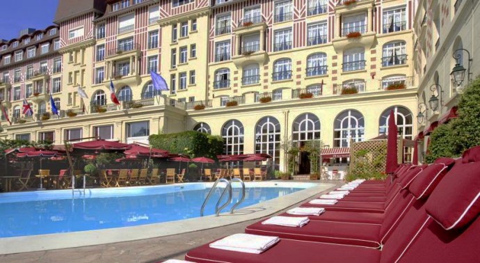 Номер в отеле Royal Barriere (Довиль, Франция), в котором любила останавливаться Элизабет Тэйлор Номер в отеле Royal Barriere (Довиль, Франция), в котором любила останавливаться Элизабет Тэйлор