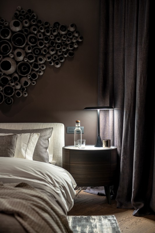 Пентхаус с многофункциональными пространствами и уникальной винтовой лестницей Пентхаус с многофункциональными пространствами и уникальной винтовой лестницей