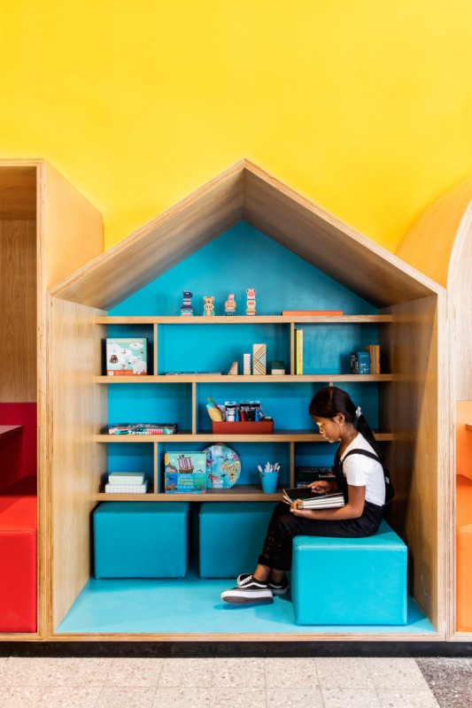 Школа для детей-беженцев в Тель-Авиве