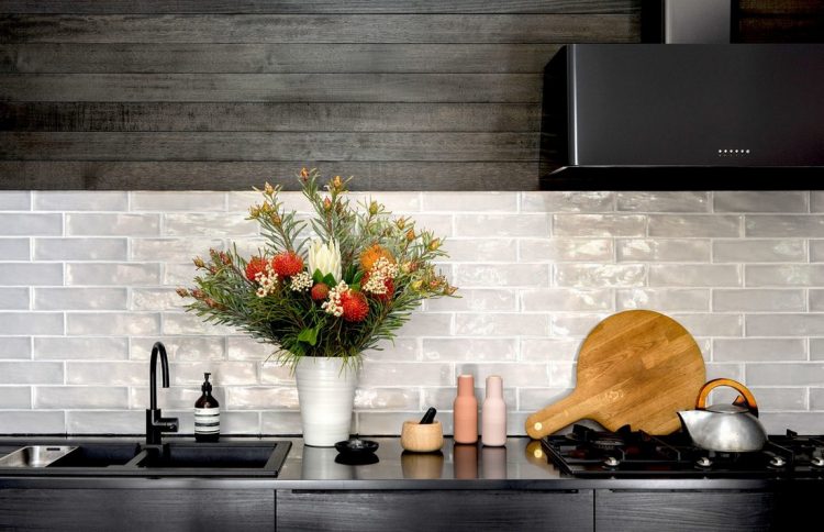 Коттедж, построенный в лесу, в Йоллингап, Австралия Коттедж, построенный в лесу, в Йоллингап, Австралия