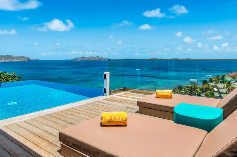 Современная вилла на скале с видом на море в Сент-Бартелеми