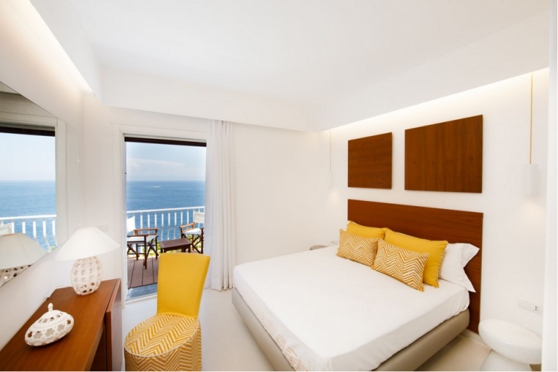 Впечатляющая вилла на побережье Амальфи, Италия Впечатляющая вилла на побережье Амальфи, Италия