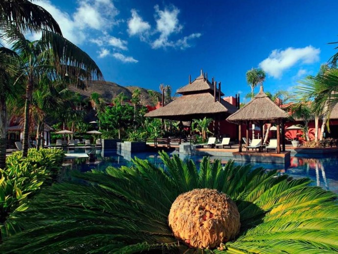 Спа-отель ASIA GARDENS 5* на склоне горы Сьерра-Кортина в Аликанте, Испания Спа-отель ASIA GARDENS 5* на склоне горы Сьерра-Кортина в Аликанте, Испания