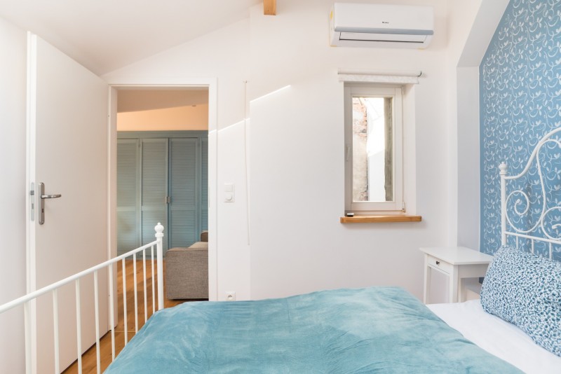 Интерьер мансардной квартиры в Кракове