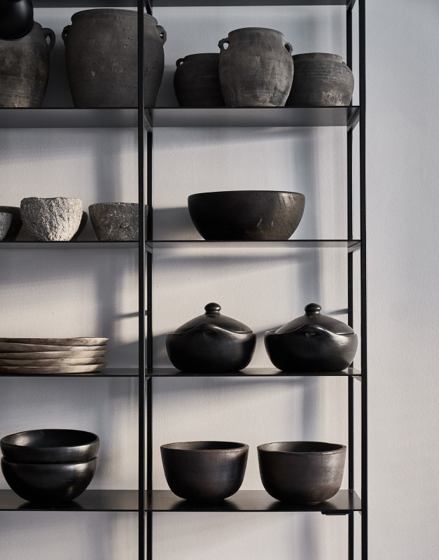 Сдержанный монохромный интерьер квартиры в Вене