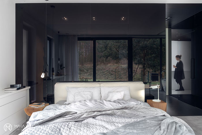 Черно-белый минималистичный интерьер дома в Польше