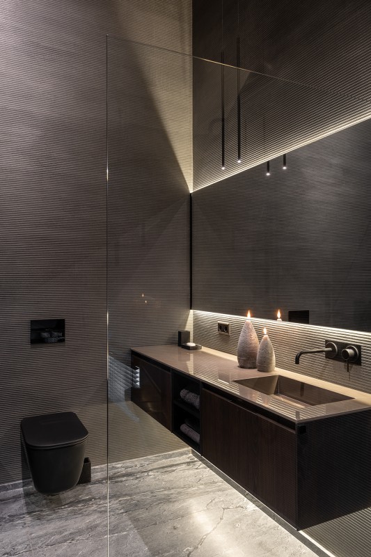 Двухуровневый пентхаус в стиле "брутализм" Двухуровневый пентхаус в стиле "брутализм"