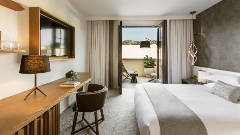 Отель La Peer, расположенный в процветающем дизайнерском районе Западного Голливуда