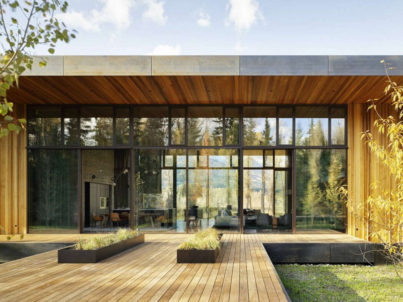 Современный дом, расположенный в Джексоне, штат Вайоминг