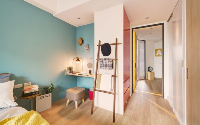 Светлая квартира с яркими деталями Светлая квартира с яркими деталями