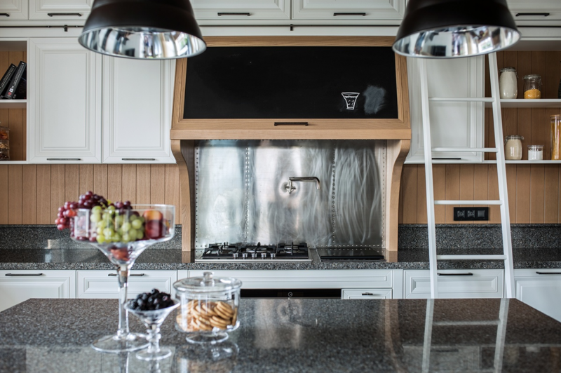 Необычные элементы декора и система освещения в загородном доме Необычные элементы декора и система освещения в загородном доме