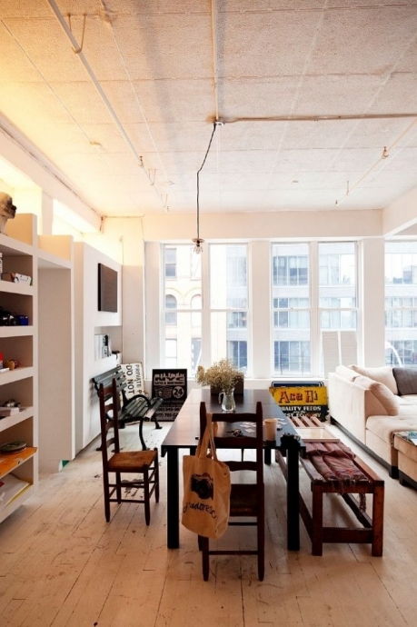 Нью-йоркская квартира-студия художника Curtis Kulig