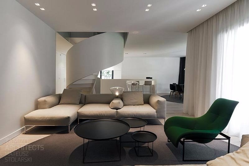 Минималистичный интерьер дома, разработанный студией Tamizo Architects.