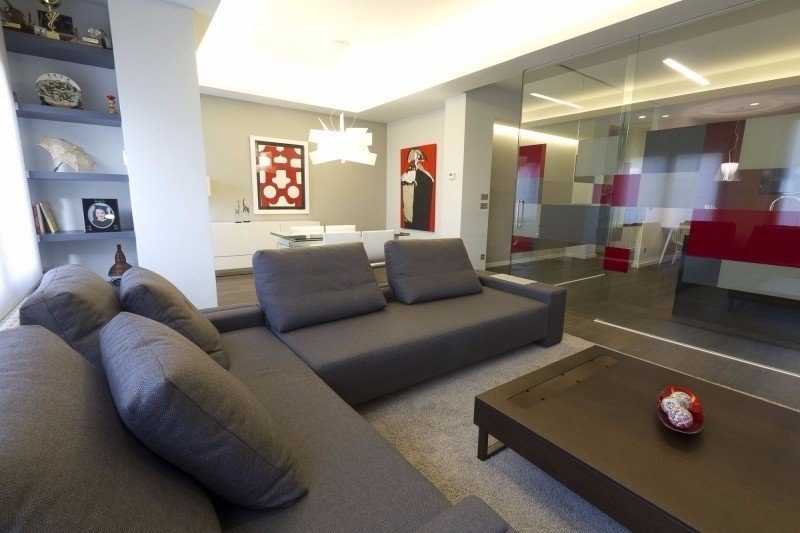 Современная квартира для семьи из трех человек в провинции Аликанте, в Испании.