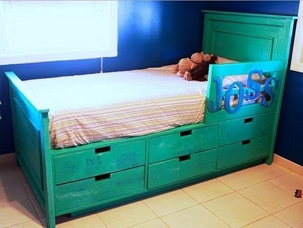 10 кроватей, которые помогут сэкономить место в спальне