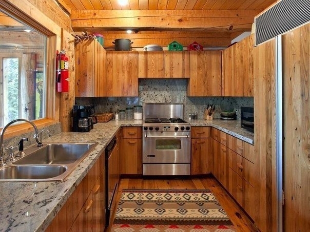 Уютный деревянный домик