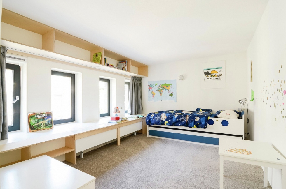 Квартира для семьи с двумя детьми в Амстердаме