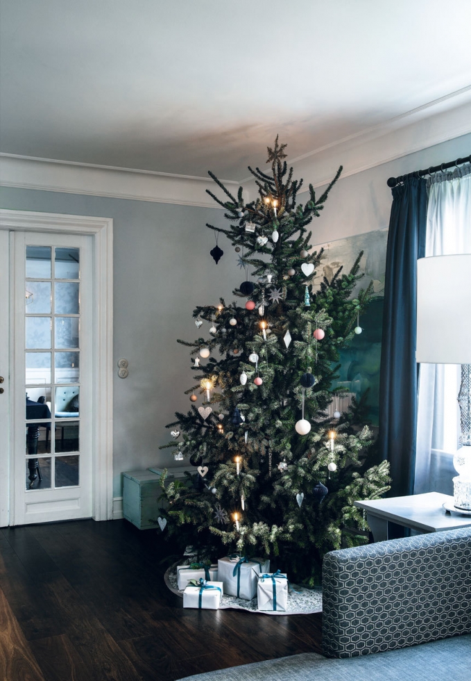Красивый рождественский интерьер дома