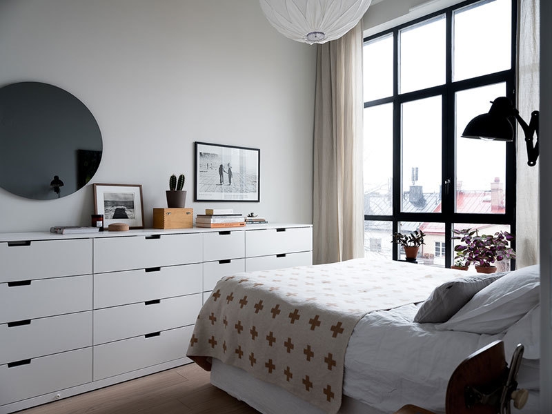 Уютная современная квартира в бывшем промышленном здании в Стокгольме