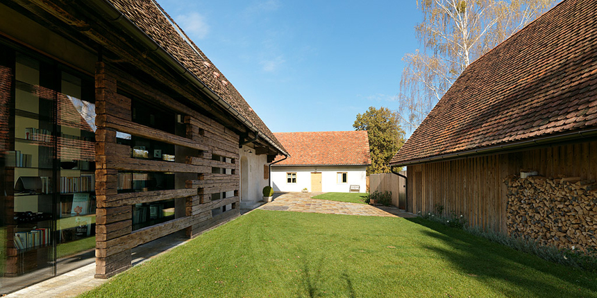 Бывший сарай в Австрии, преобразованный Gangoly & Kristiner Architekten в ультрасовременный дом