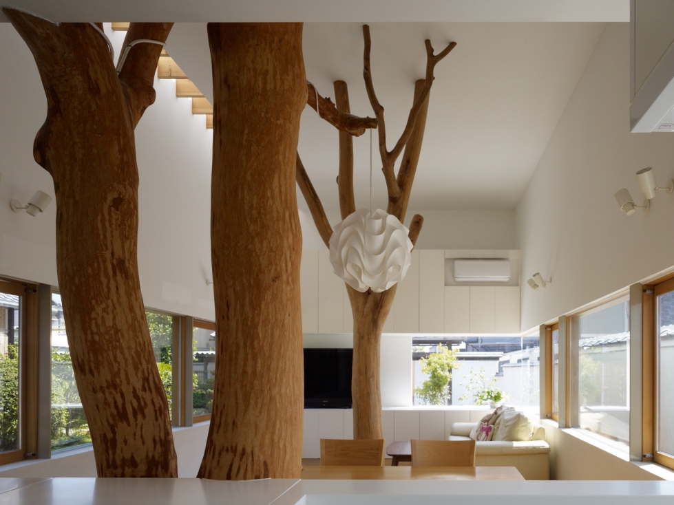 Garden Tree House  в Японии от Hironaka Ogawa & Associates