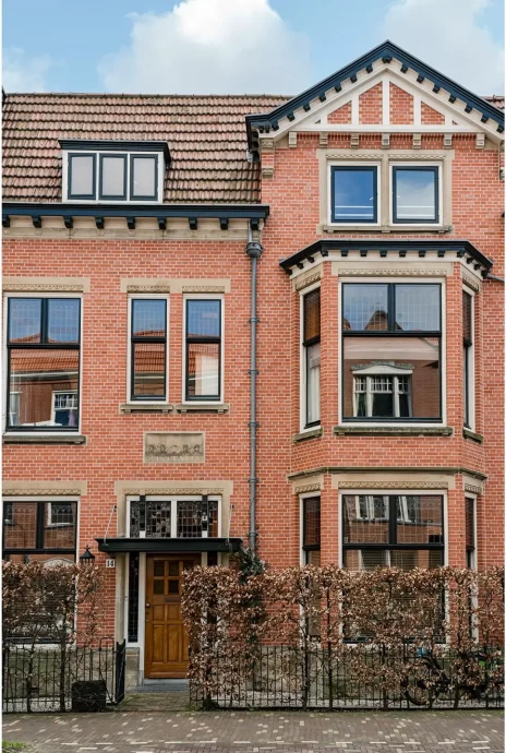 Таунхаус 1910 года постройки в городе Харлем, Нидерланды