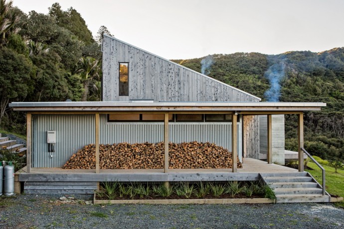 Технологичный дом в уединенном месте в  Новой  Зеландии