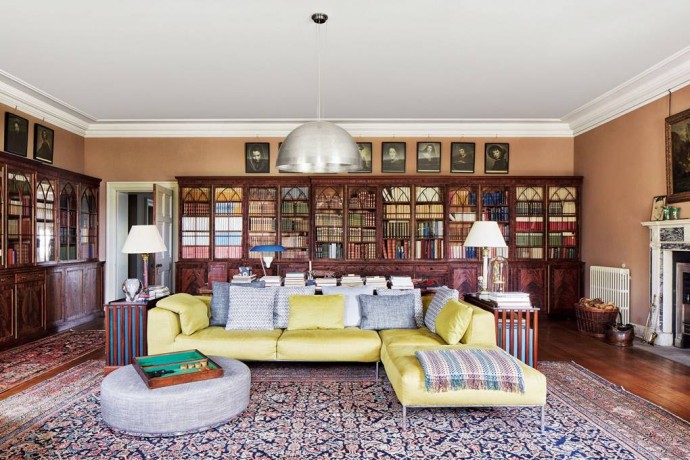 Дом основателя компании по производству красок и обоев Farrow & Ball Тома Хелма в Шотландии Дом основателя компании по производству красок и обоев Farrow & Ball Тома Хелма в Шотландии
