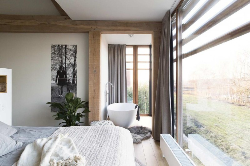 Дом с панорамными окнами в провинции Дренте, Нидерланды