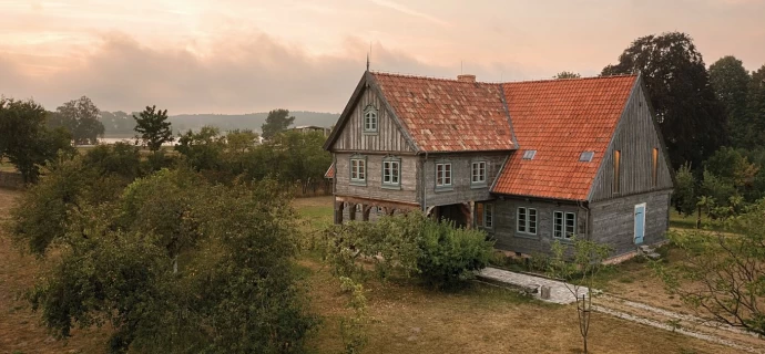Дом дизайнера, архитектора и реставратора Катажины Пелашкевич в Жулавах, Польша