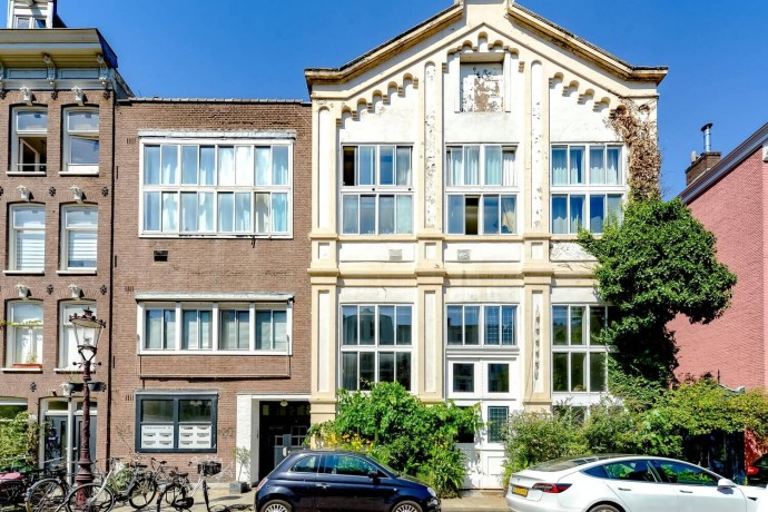 Дуплекс в здании бывшей школы в Амстердаме
