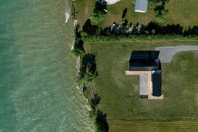 Загородный дом у озера Онтарио в Канаде
