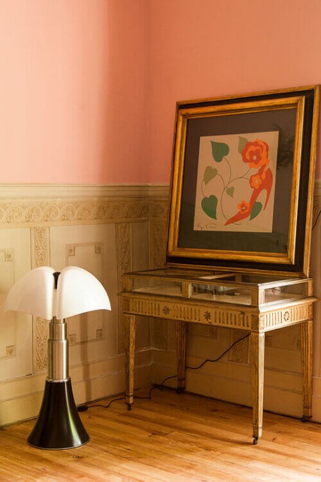 Вилла в стиле "модерн" во Франции, оформленная в пастельных тонах