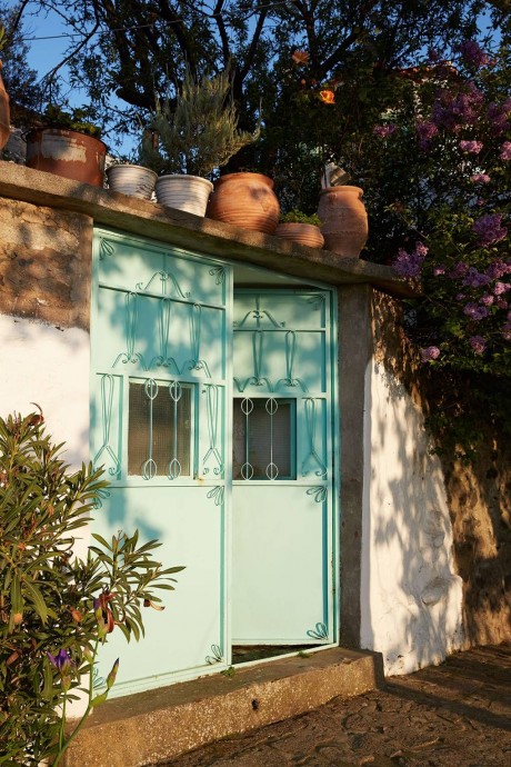 Небольшой дом на греческом острове Лесбос