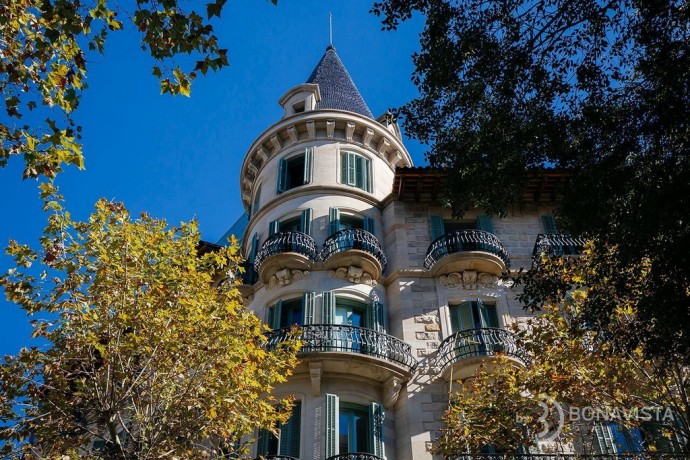 Реконструкция здания 1900-1905 годов постройки в Барселоне