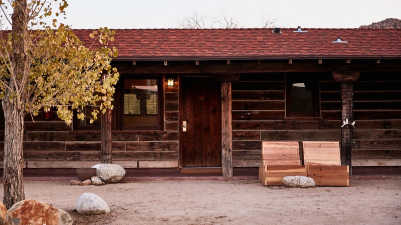 Мотель Pioneertown напротив одноимённой съёмочной площадки, основанной в 1946 году