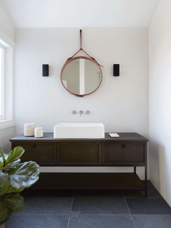 Уединенный коттедж недалеко от пляжа в Сиднее Уединенный коттедж недалеко от пляжа в Сиднее