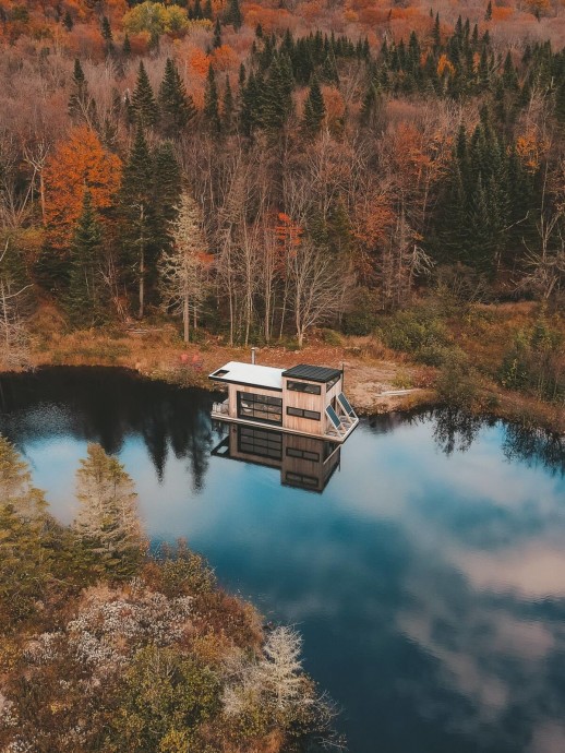 Дом на воде в Квебеке, Канада