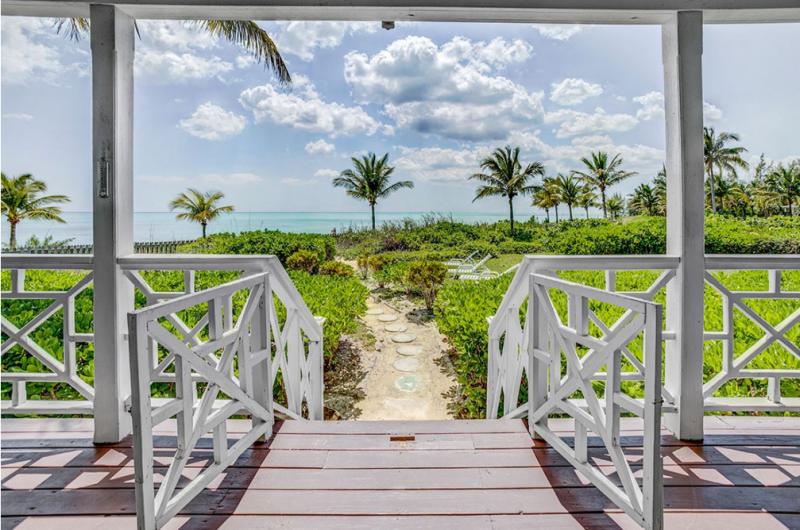 Классический багамский пляжный дом
