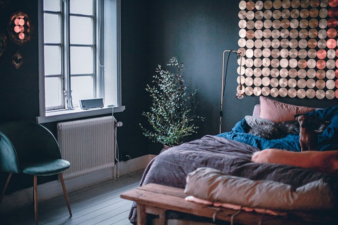 Дом шведского дизайнера Эммы Линдквист, оформленный в темных тонах