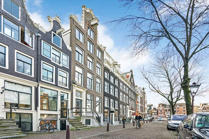 Таунхаус 1665 года постройки в центре Амстердама