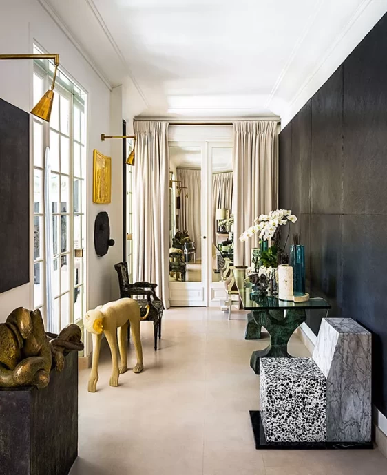 Квартира дизайнера и галериста Шахана Минассяна в Париже