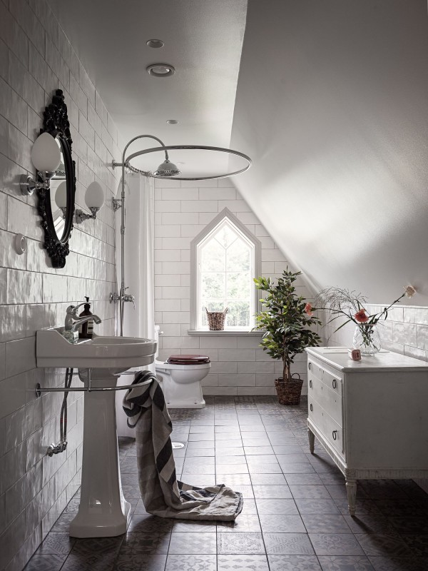 Капитально отремонтированный фермерский дом 1912 года постройки в Швеции