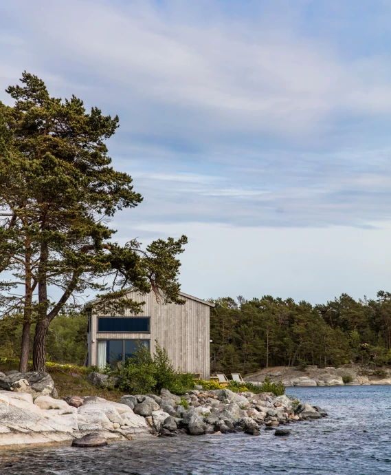 Прибрежный дом на острове Стокгольмского архипелага