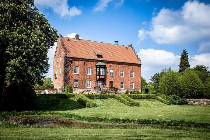 Замок Кнутсторп 1551 года постройки в Сконе (Швеция), принадлежащий семье Вахтмайстер с XVIII века