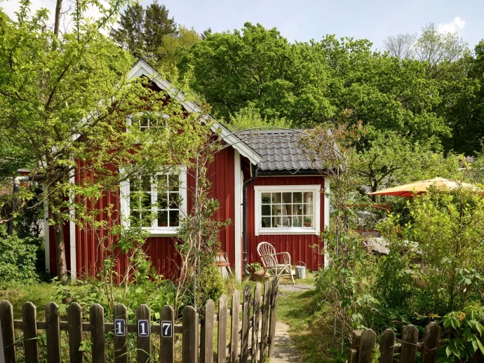Небольшой столетний дом площадью 19 м2 в Швеции